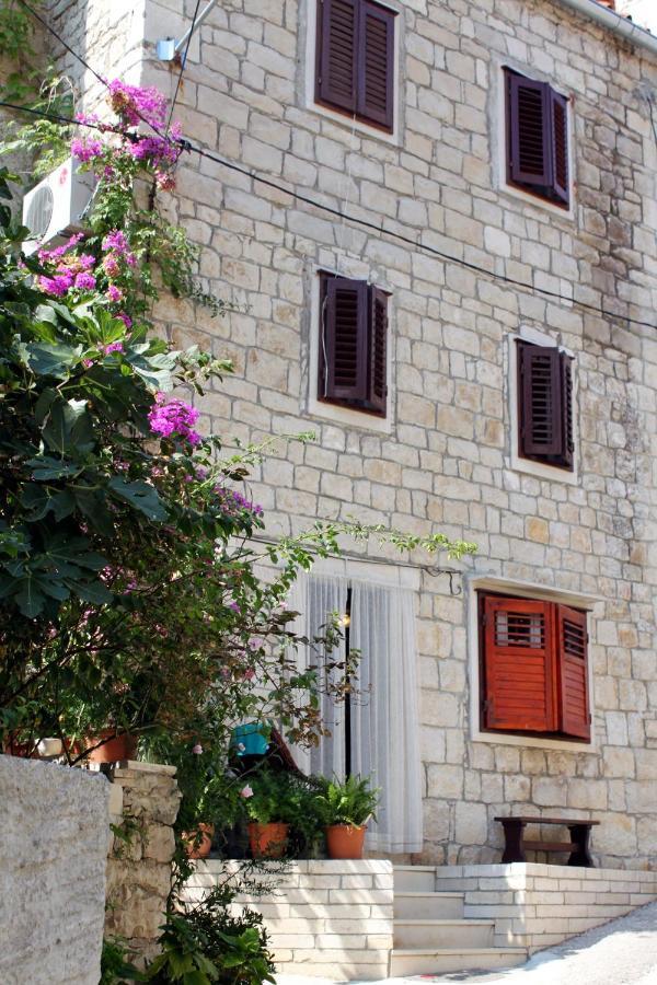 Apartments By The Sea Pucisca, Brac - 770 Eksteriør billede