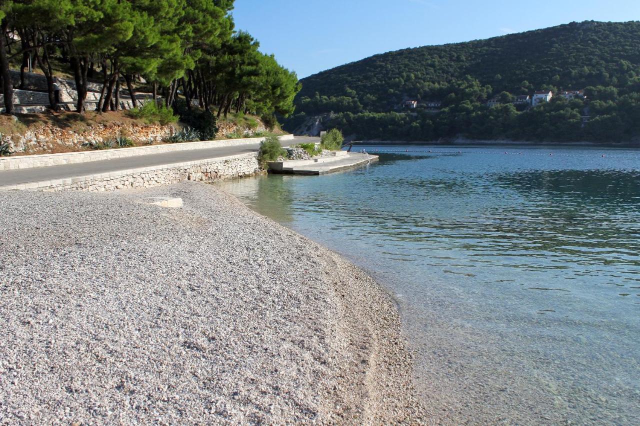 Apartments By The Sea Pucisca, Brac - 770 Eksteriør billede